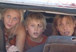 狮口惊魂2在线观看,生死逃亡再启程