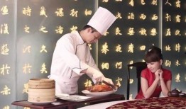 徐州爆料渣男医生视频播放,医德沦丧，患者权益何在？