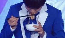 王俊凯考试被爆料视频,揭秘明星学霸的日常