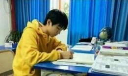 王俊凯考试被爆料视频,揭秘明星学霸的日常