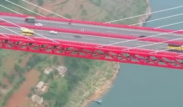 鸭池河大桥爆料视频播放,揭秘世界级桥梁的壮丽风采