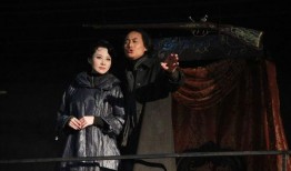 在线观看女同热吻,女同热吻瞬间点燃网络热议