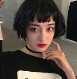 女生发吃瓜什么意思啊,揭秘“吃瓜”背后的网络流行语奥秘